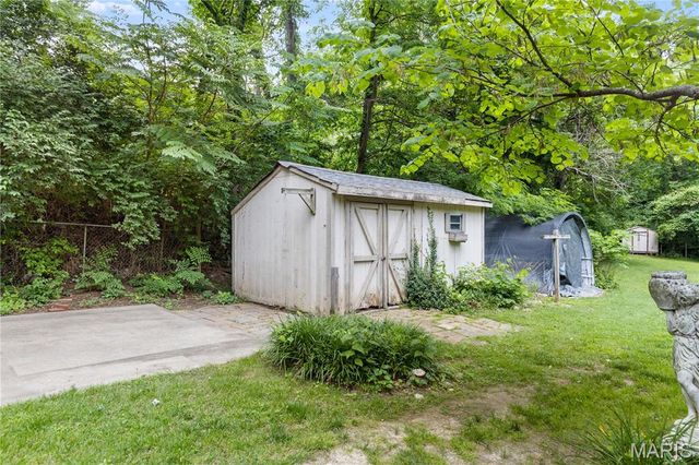 4115 Charbonier Road, Florissant, MO 63031