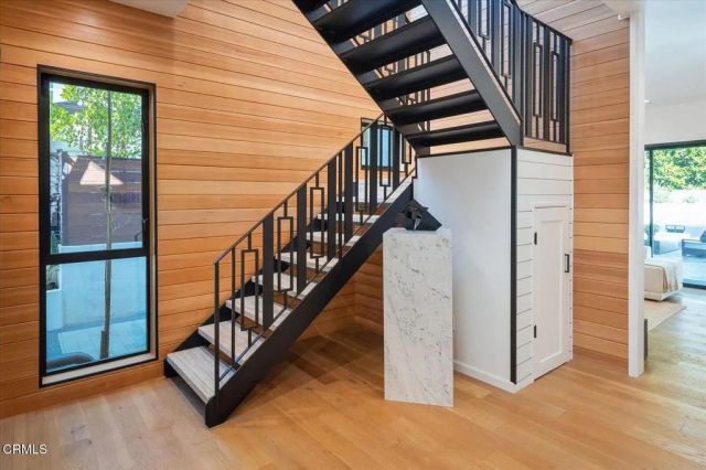 10747 Valleyheart Drive, Studio City, CA 91604