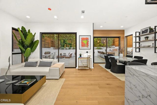 10747 Valleyheart Drive, Studio City, CA 91604