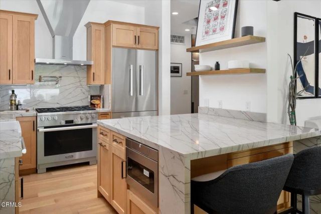 10747 Valleyheart Drive, Studio City, CA 91604