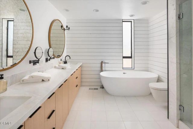 10747 Valleyheart Drive, Studio City, CA 91604