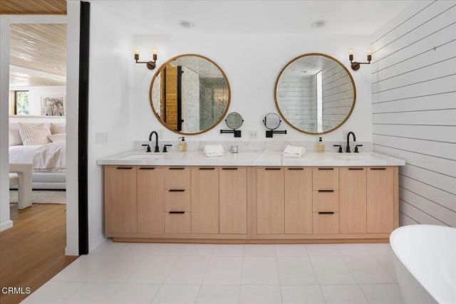 10747 Valleyheart Drive, Studio City, CA 91604