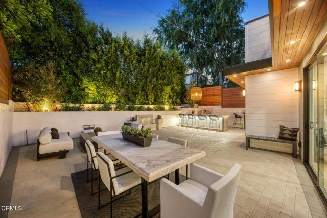 10747 Valleyheart Drive, Studio City, CA 91604