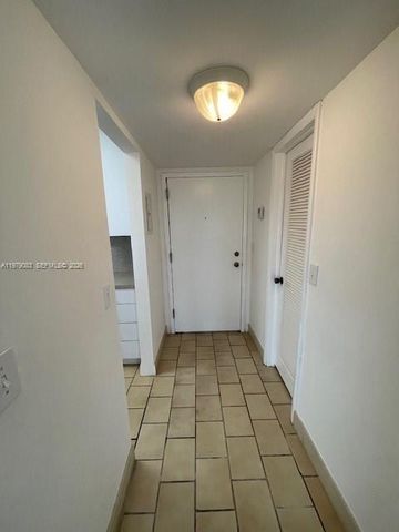 13455 NE 10th Ave 405, North Miami, FL 33161