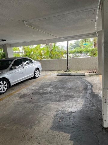 13455 NE 10th Ave 405, North Miami, FL 33161