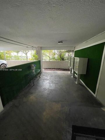 13455 NE 10th Ave 405, North Miami, FL 33161
