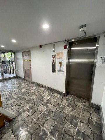 13455 NE 10th Ave 405, North Miami, FL 33161