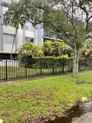 13455 NE 10th Ave 405, North Miami, FL 33161