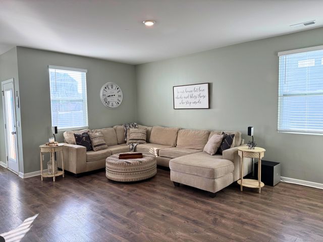 1168 Barry Baker Ln, White House, TN 37188