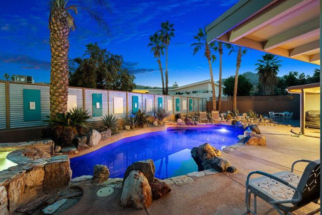 38666 Paradise Way, Cathedral City, CA 92234