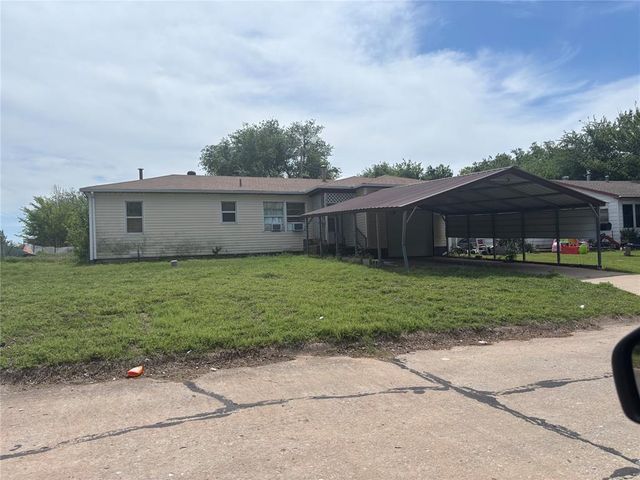 1116 Hickory Lane, Midwest City, OK 73110