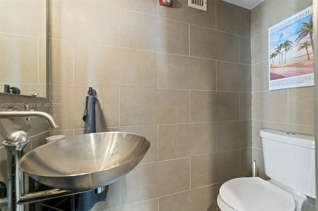 1720 Harrison St 1725, Hollywood, FL 33020