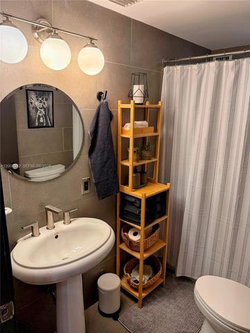 1720 Harrison St 1725, Hollywood, FL 33020