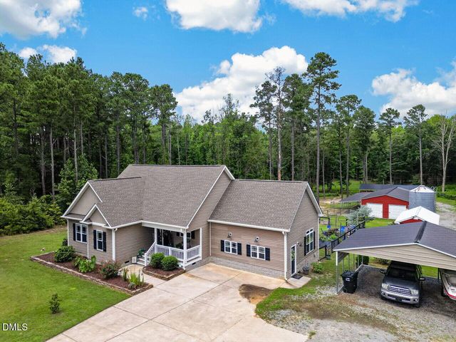 2570 Tarheel Road, Benson, NC 27504