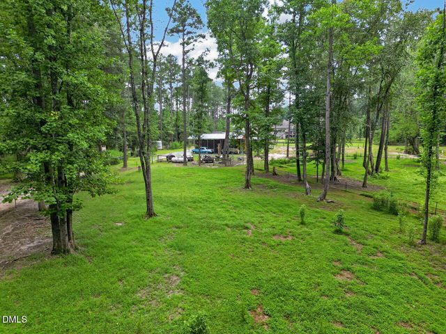2570 Tarheel Road, Benson, NC 27504