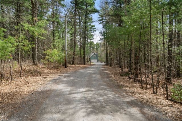 77 Thomas St, Middleboro, MA 02346