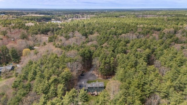 77 Thomas St, Middleboro, MA 02346