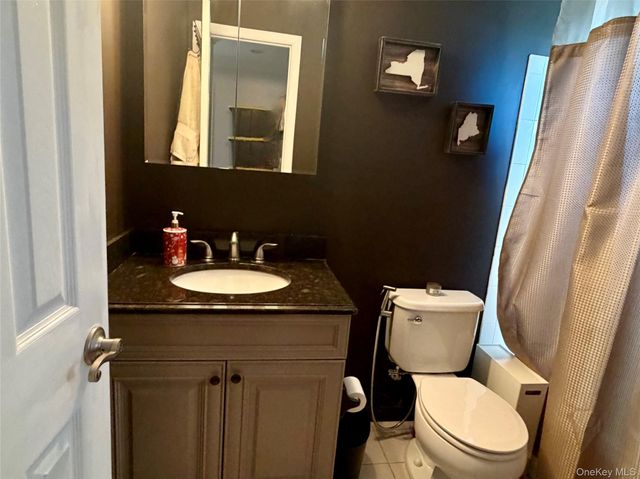 10 Smithtown Blvd Blvd Apt 7B, Smithtown, NY 11787