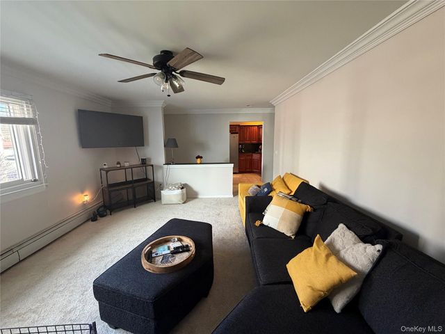 10 Smithtown Blvd Blvd Apt 7B, Smithtown, NY 11787