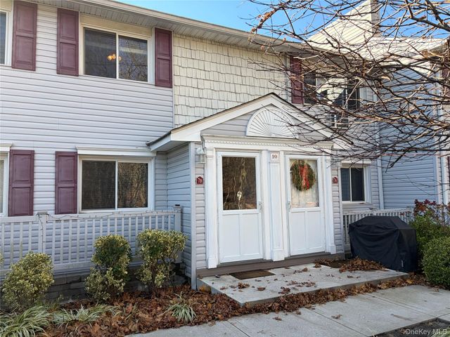 10 Smithtown Blvd Blvd Apt 7B, Smithtown, NY 11787