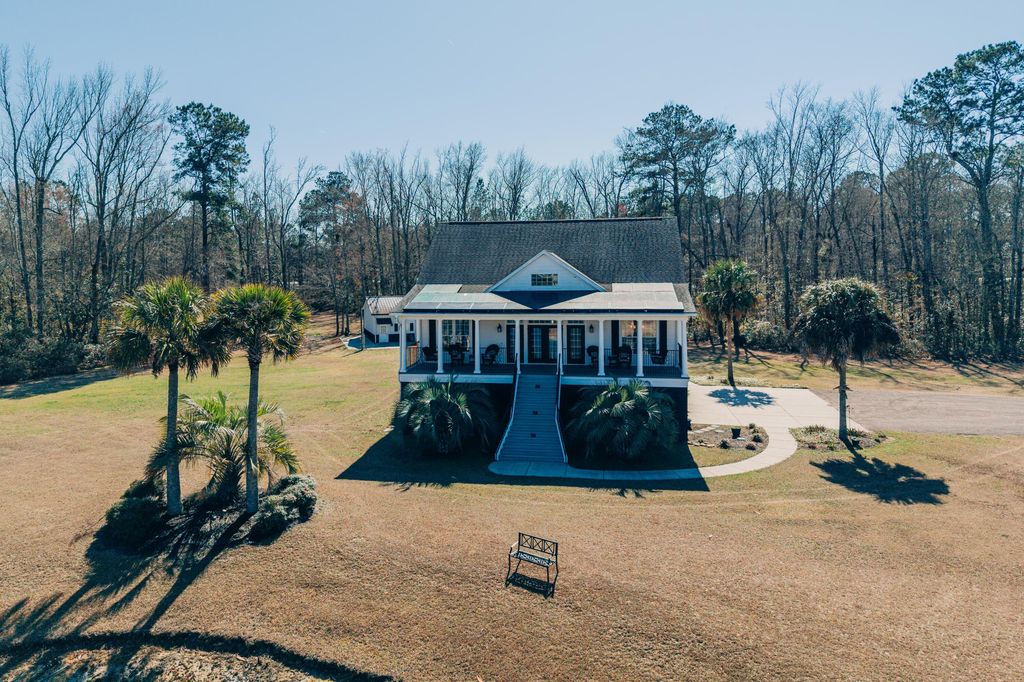 Image 3 of property listing at 521 Limestone Road, Dorchester, SC 29437