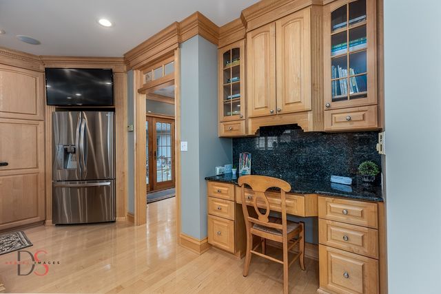 524 E Van Buren Street, Ottawa, IL 61350