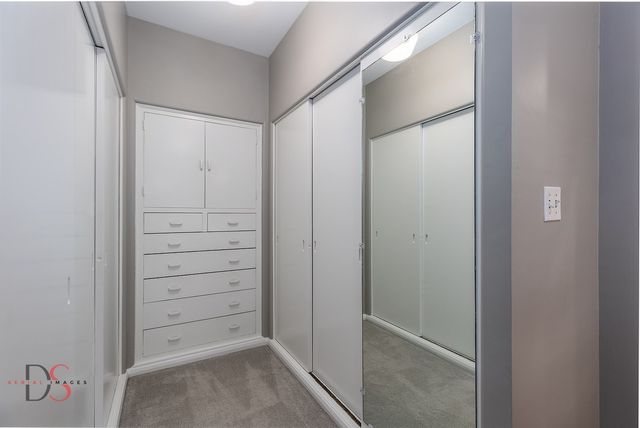 524 E Van Buren Street, Ottawa, IL 61350