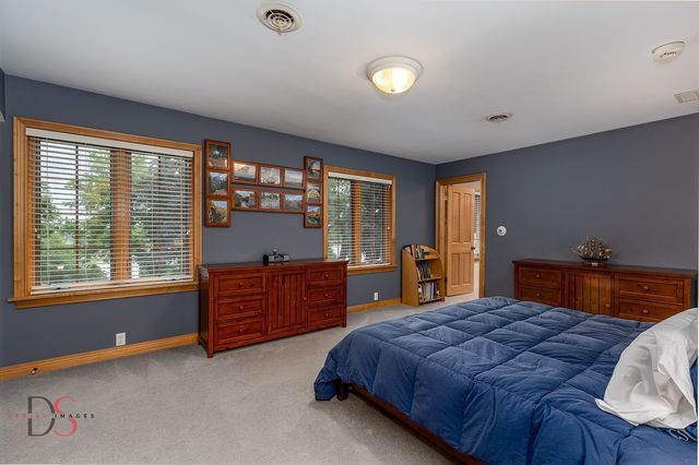 524 E Van Buren Street, Ottawa, IL 61350