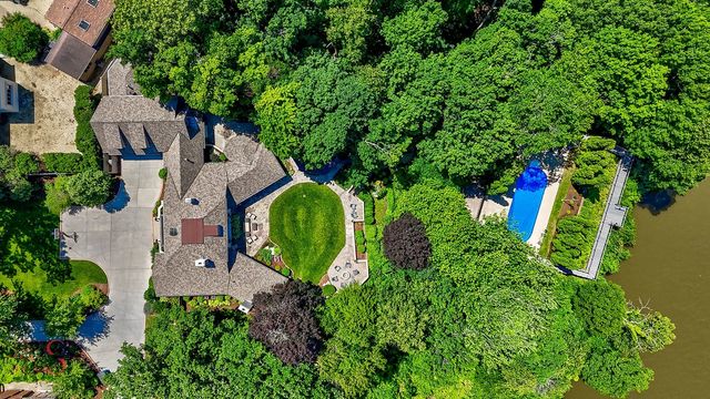 524 E Van Buren Street, Ottawa, IL 61350