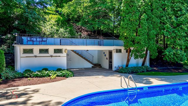 524 E Van Buren Street, Ottawa, IL 61350