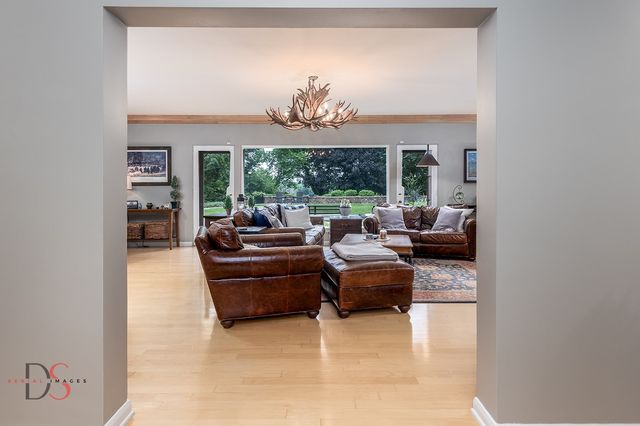 524 E Van Buren Street, Ottawa, IL 61350