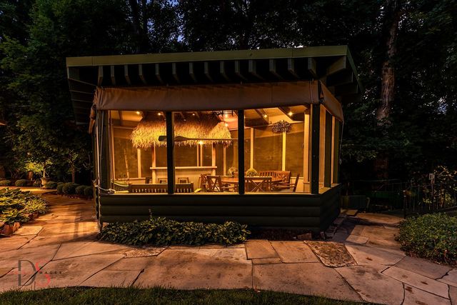 524 E Van Buren Street, Ottawa, IL 61350