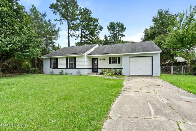 203 Dennis Road, Jacksonville, NC 28546