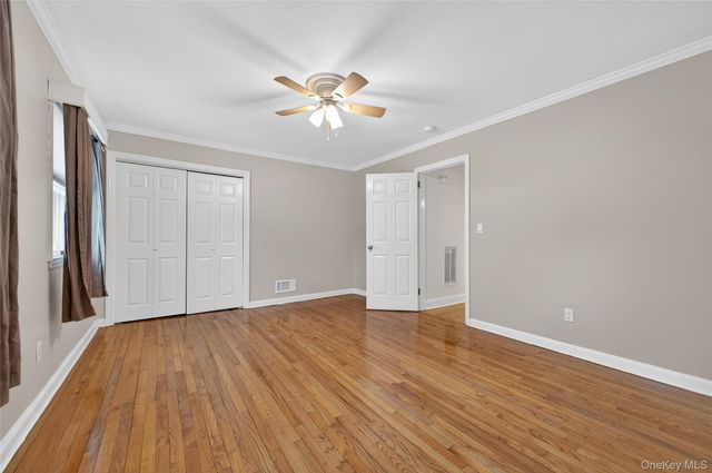 535 Brooklyn Boulevard, Brightwaters, NY 11718