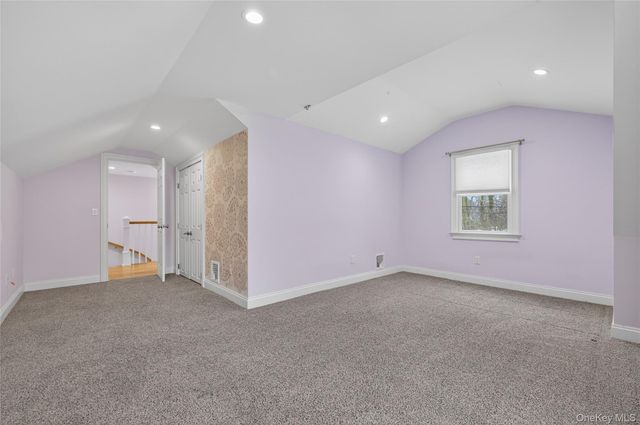 535 Brooklyn Boulevard, Brightwaters, NY 11718