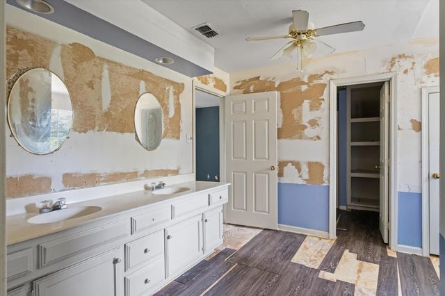 1803 State Highway 198, Canton, TX 75103