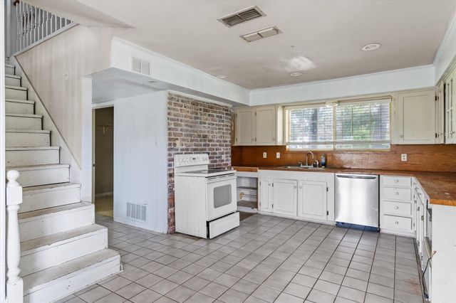 1803 State Highway 198, Canton, TX 75103