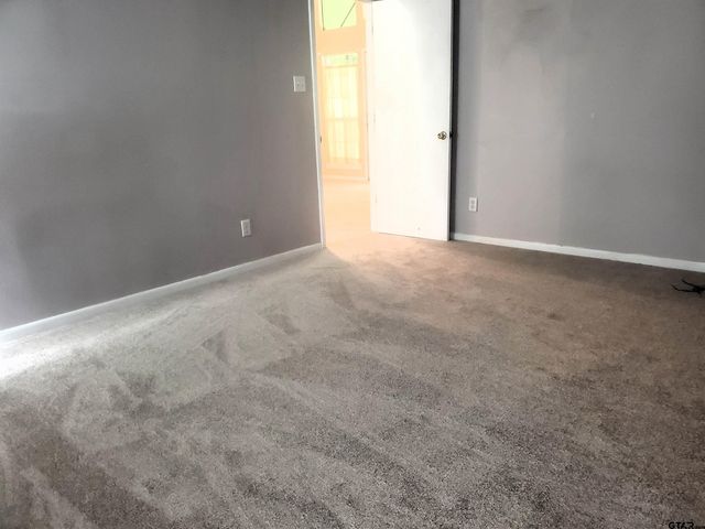 231 Lamplight Path, Holly Lake Ranch, TX 75765