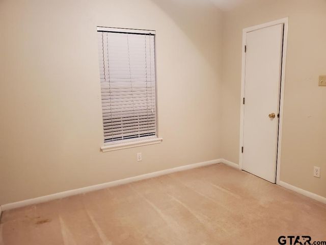 231 Lamplight Path, Holly Lake Ranch, TX 75765