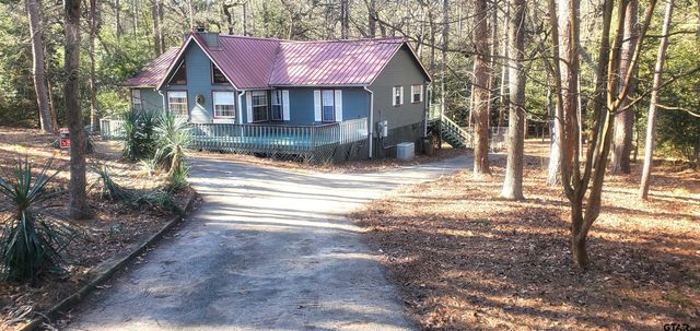 231 Lamplight Path, Holly Lake Ranch, TX 75765