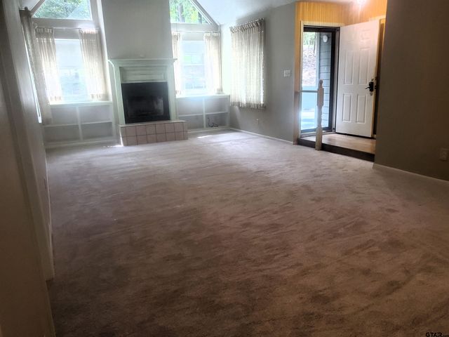 231 Lamplight Path, Holly Lake Ranch, TX 75765