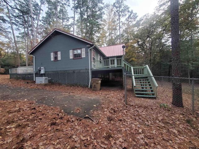 231 Lamplight Path, Holly Lake Ranch, TX 75765