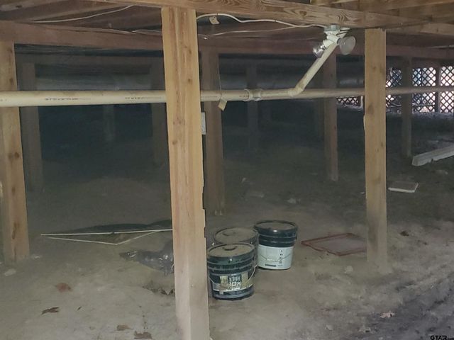 231 Lamplight Path, Holly Lake Ranch, TX 75765