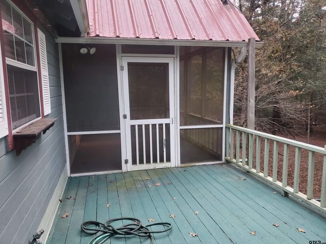 231 Lamplight Path, Holly Lake Ranch, TX 75765