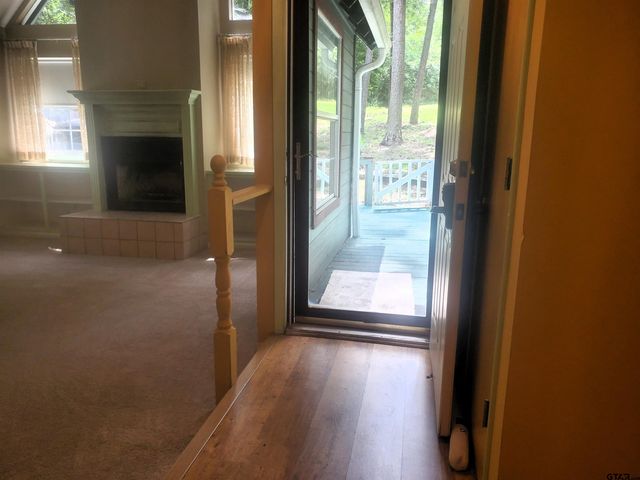 231 Lamplight Path, Holly Lake Ranch, TX 75765