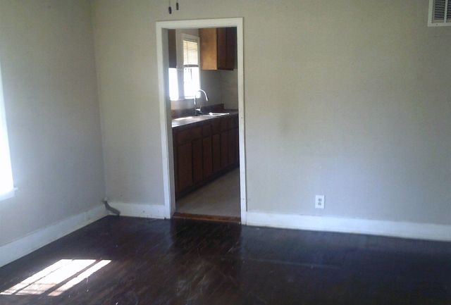 3075 LOTUS RD, Memphis, TN 38109