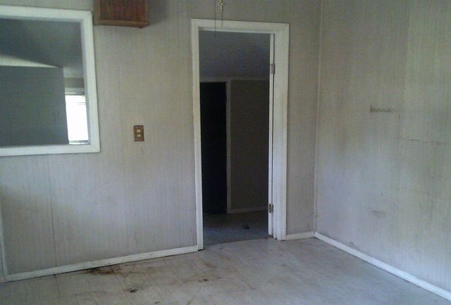 3075 LOTUS RD, Memphis, TN 38109
