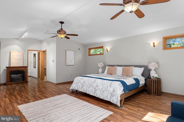 715 MOUNT VISTA TRL, Harpers Ferry, WV 25425