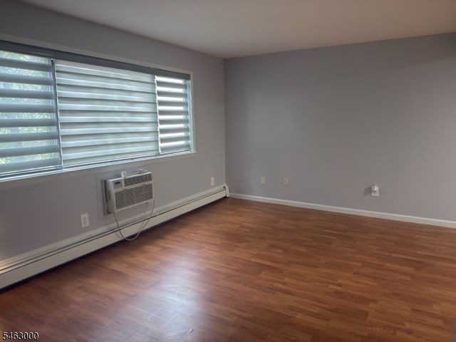 1027 Cricket Ln 1027, Woodbridge Twp., NJ 07095