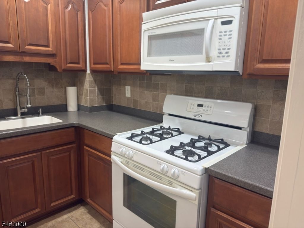 1027 Cricket Ln 1027, Woodbridge Twp., NJ 07095 — photo 5
